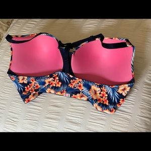 Victoria’s Secret Pink bra 36D